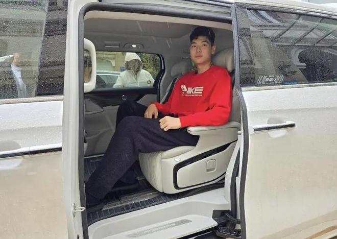 无辽粤 崔永熙回国 周琦入选最佳阵容尊龙凯时CBA动态｜六队锁定季后赛(图4)