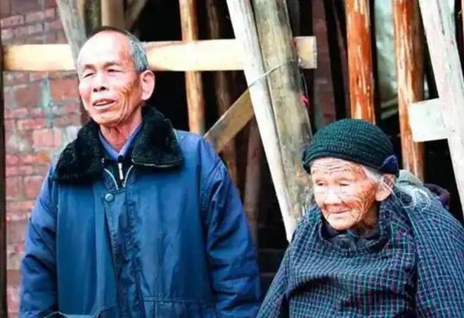 日本兵儿子光棍一辈子最大想法是砍死父亲人生就是博-尊龙凯时母亲是慰安妇父亲是(图6)